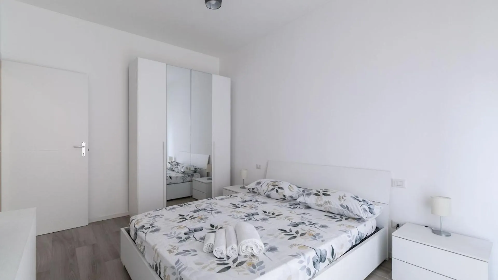Апартаменты Dessi Luxury Apt San Siro E Centro Милан